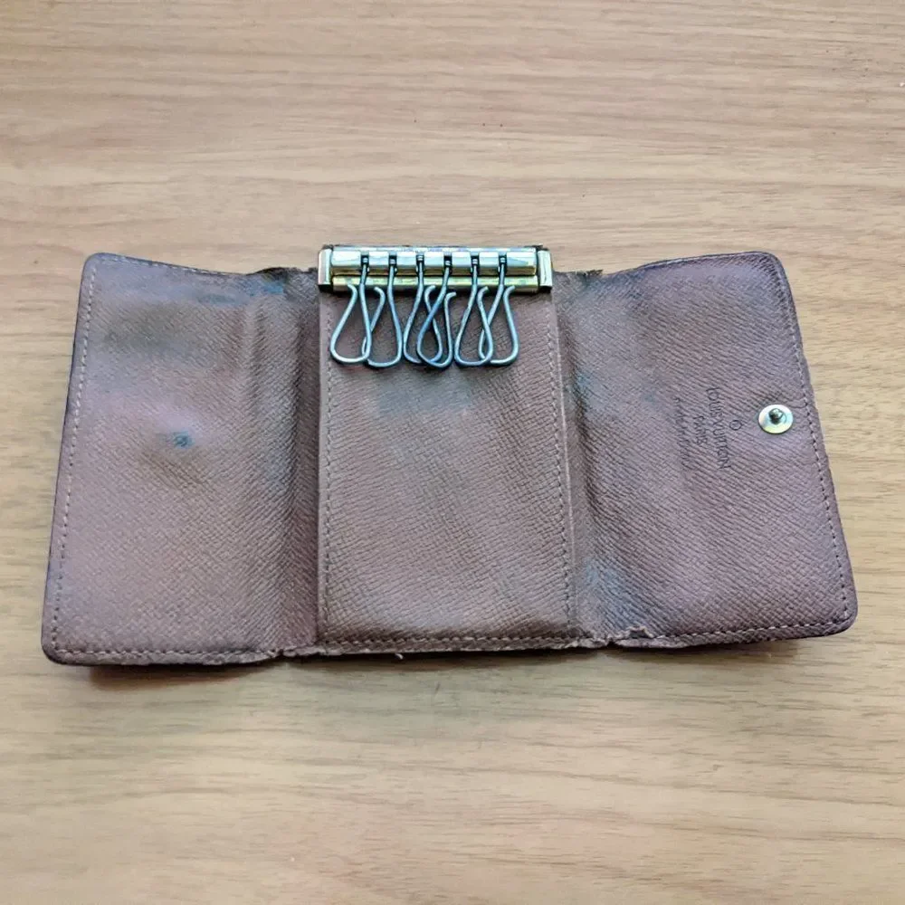 Louis Vuitton Monogram Key Holder/Wallet #1156💥PRICE DROP💥